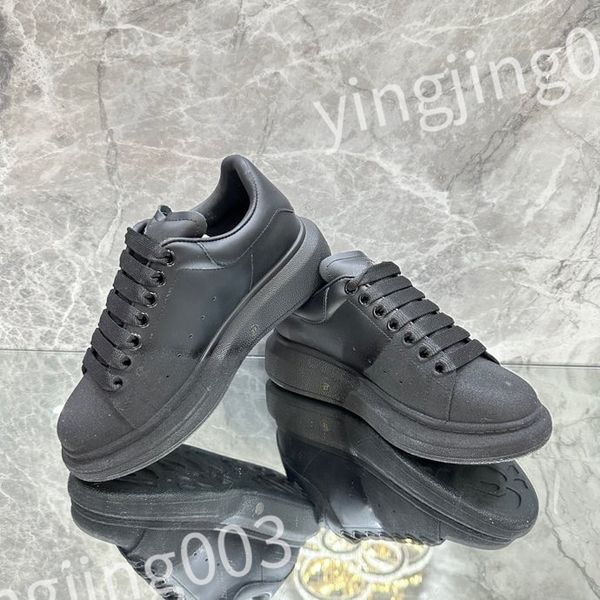 

2023 new luxury designer woman's shoe leather lace up men fashion platform sneakers white black mens womens casual shoes