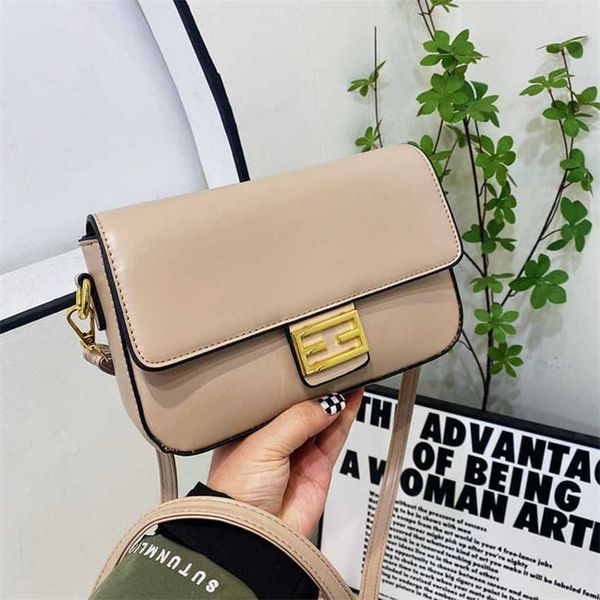 

19% off 2023 fashion hand minimalist design for women's spring new high-end solid color small square fashion shoulder bag