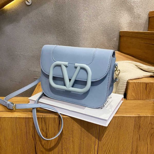 

27% off 2023 fashion handbag autumn women's new korean style trendy one shoulder crossbody simple and fashionable handheld small square