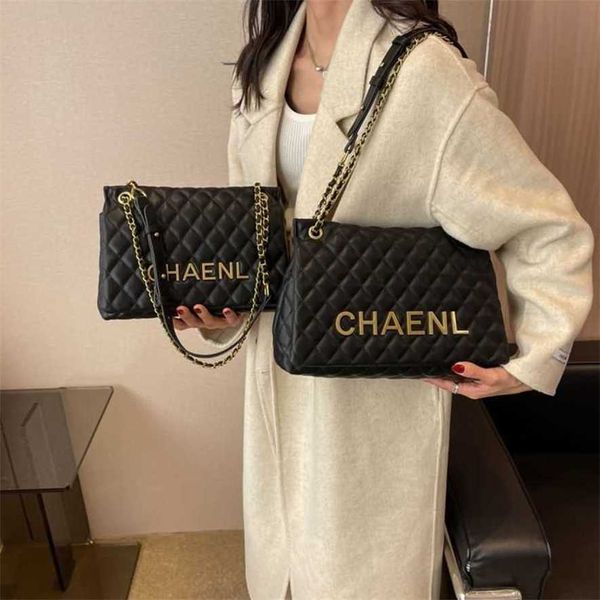 

13% off 2023 fashion handbag popular ins chain women's large capacity flip high beauty underarm netizen handheld shoulder bag