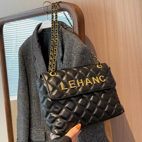 

2023 handbag lingge chain women's new korean version high capacity embroidered shoulder fashion versatile western style crossbody bag