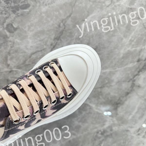 

2023 new luxurys designer womans shoe leather lace up men fashion platform sneakers white black mens womens casual shoes