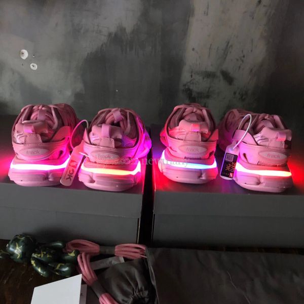 

with box balencigas balencaigasity shoes designer men women casual shoes track 3 3.0 led triple white black sneakers tess.s. gomma leath shr