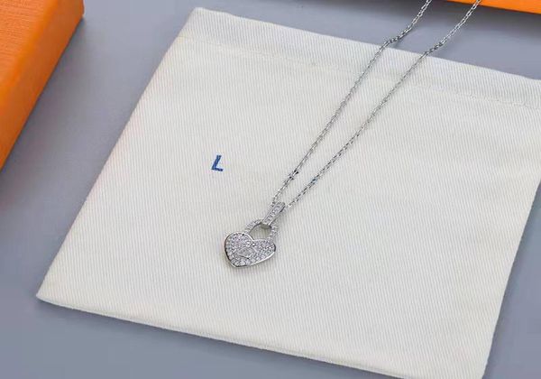 

luxury designer necklace women039s necklace love necklaces diamond exquisite jewelry 3 colors optional very beautiful good nice9042876, Silver