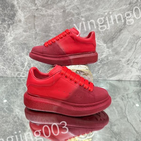 

2023 new luxury designer woman's shoe leather lace up men fashion platform sneakers white black mens womens casual shoes