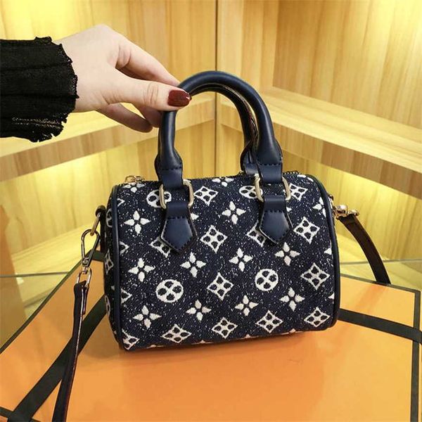 

23% 2023 handbag old flower bucket handbag new one shoulder crossbody fashion pillow s live broadcast women's bag