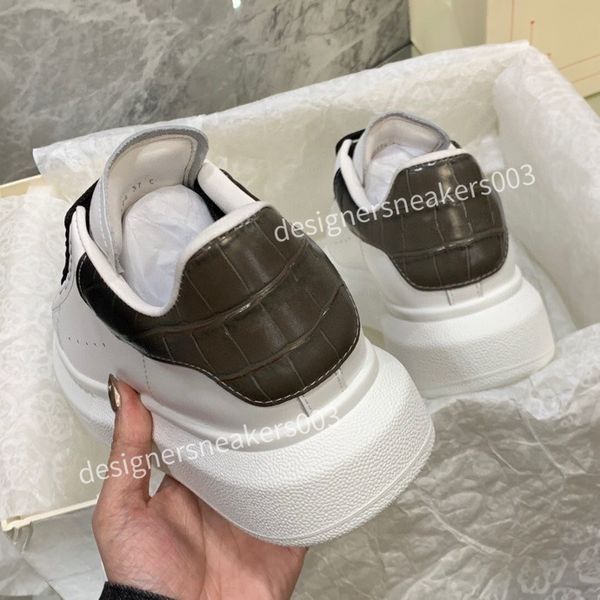 

new fashion men women designer casual shoes classic do-old dirty shoes mid double height bottom trainers leather glitter golden quality2023, Black