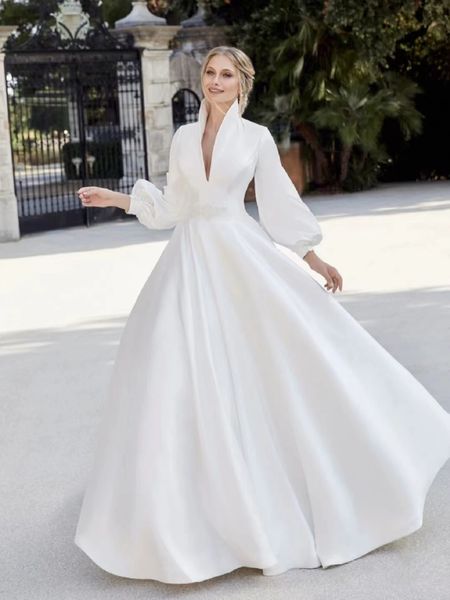 

new princess dress dancing skirt train high neck backless noble elegant sleeved silk party wedding dress, White