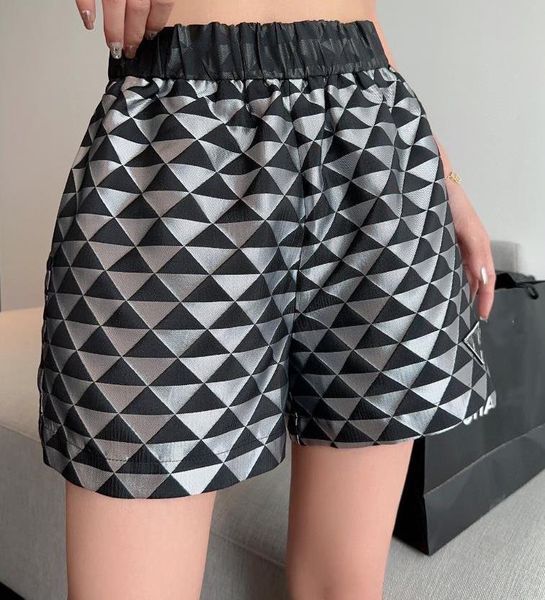 

women's designer spring/summer 2023 new style chic embroidery waist slim loose wide leg shorts, White;black