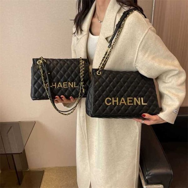 

17% off 2023 fashion handbag popular ins chain women's large capacity flip high beauty underarm netizen handheld shoulder bag