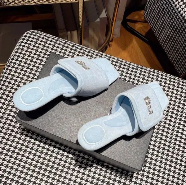 

Designer Womens Short Heel Square Slippers Flash Drill Lazy Sandals Mink Velvet Fabric Fashion Wedding Dress Shoes 35-39, Pink