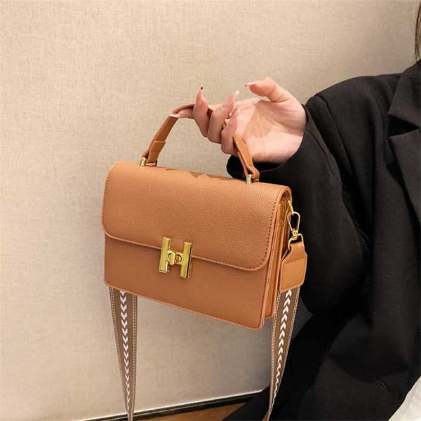 

17% off 2023 handbag korean style small square new women's fashion trend one shoulder crossbody bag for women