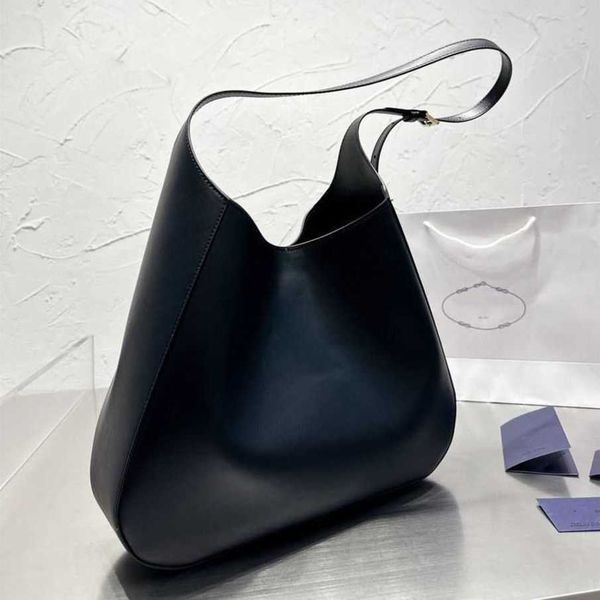 

27% off 2023 handbag new korean solid shoulder diagonal straddle large capacity tote bag female fashion