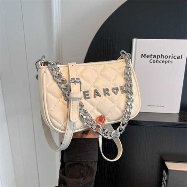 

15% off 2023 fashion hand high grade westernized for women in the summer new women's crossbody diamond grid chain one shoulder small sq