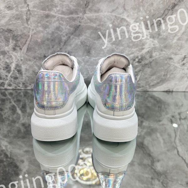 

2023 new luxury designer women's sports shoes genuine leather casual shoes men's sports shoes black white lacing four seasons shoe