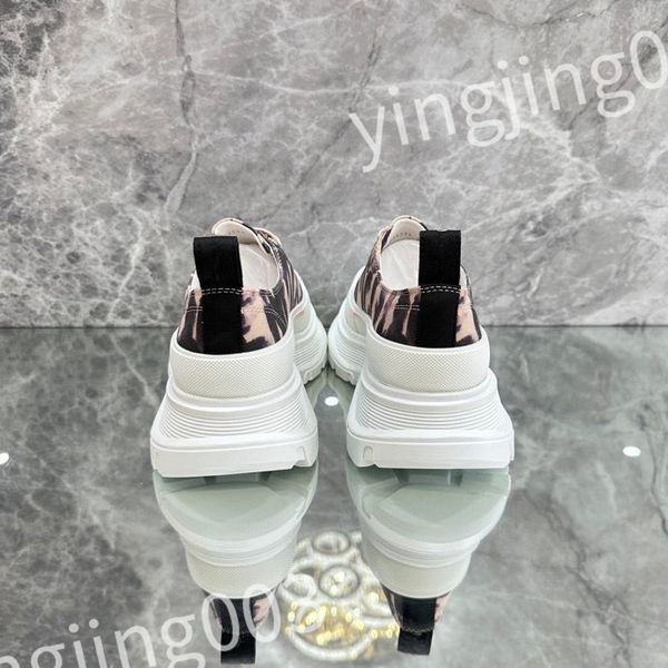 

new luxurys designer womans shoe leather lace up men fashion platform sneakers white black mens womens casual shoes