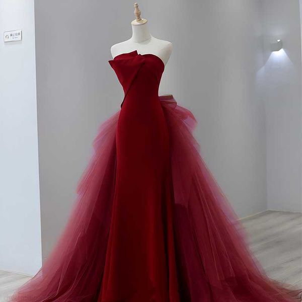 

bra less toast wine red 2023 new wedding style banquet year president's engagement fishtail dress, White;black