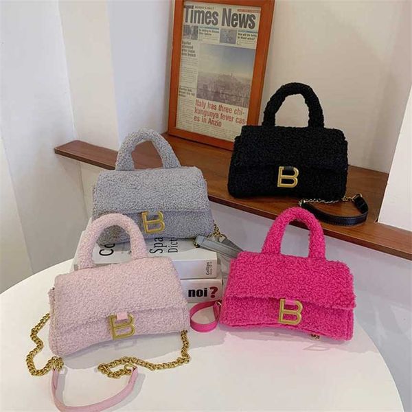 

30% off 2023 fashion handbag new family shoulder autumn and winter plush chain hourglass bag for women