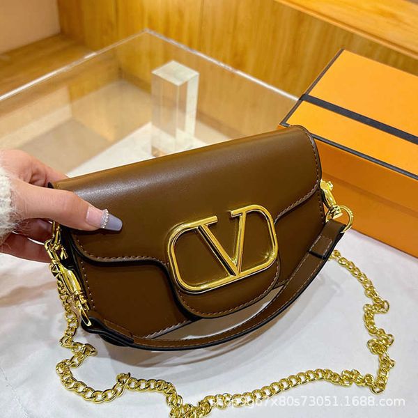 

50% off 2023 fashion handbag zhao lusi's same style new portable small square net red women's letter oblique straddle bag