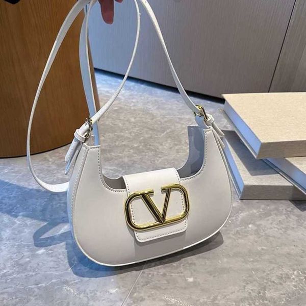 

27% off 2023 fashion hand ins niche internet celebrity underarm new fashion versatile crossbody girl popular moon bag trend