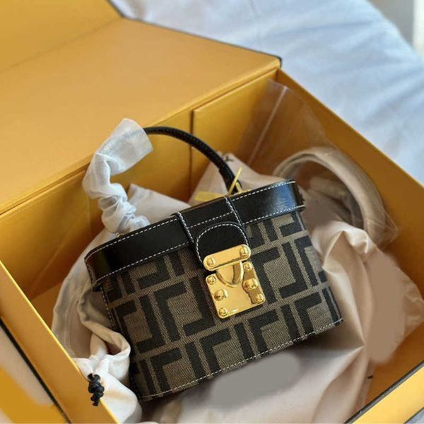 

makeup bags toiletry bags wash bag pouch women cosmetic ladies purses letter pattern solid color leather fashion all-match fresh daily 23020