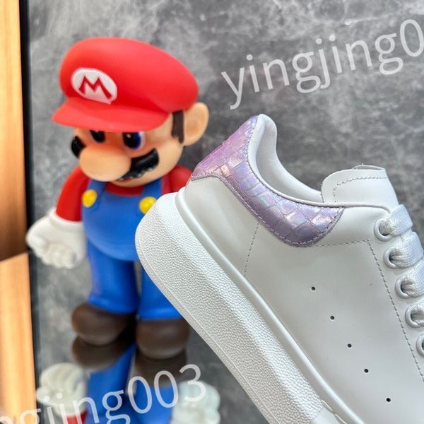 

2023 new luxurys designer women's sports shoes genuine leather casual shoes men's sports shoes black white lacing four seasons sho