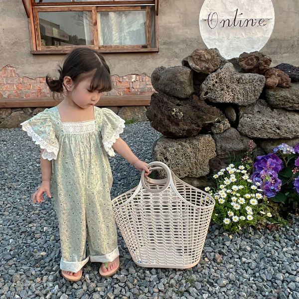 

clothing sets 2023 korean summer kid girl onesie cotton floral fly sleeve patched lace ruched square collar wide leg pants 230511, White