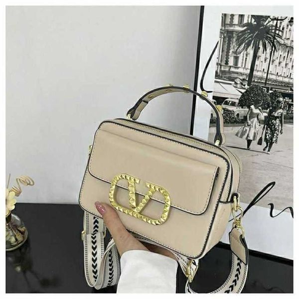 

17% off 2023 fashion handbag beauty light luxury trendy ins small warren family solid color versatile high women's french handheld squa