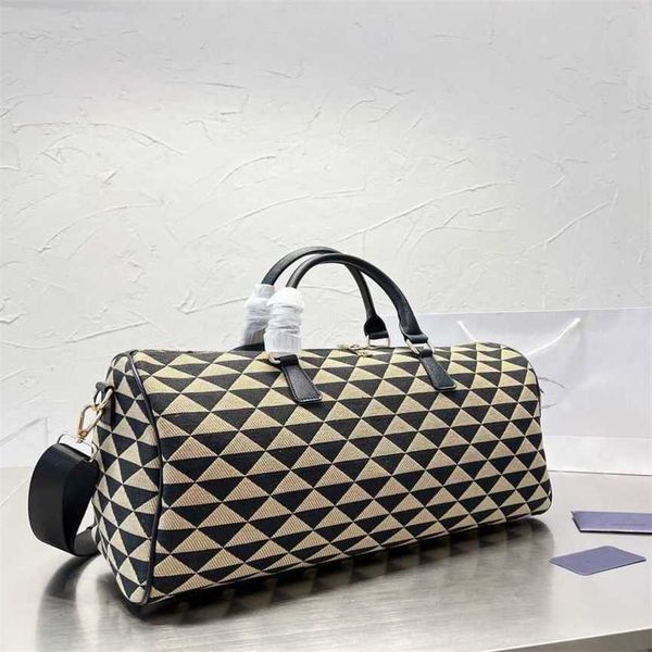 

30% off 2023 handbag p wedding pillow women's new fashion triangle geometry versatile handbag crossbody bag