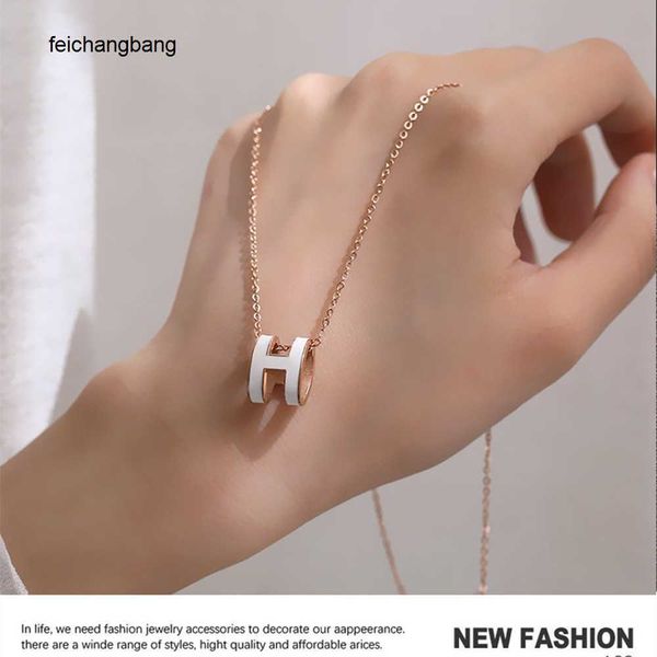 

casual h ermes designer necklace light luxury h letter pendant for women s french minority advanced design chain made of summer titanium ste, Black