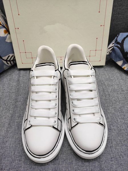 

designer woman shoe leather lace up men fashion platform sneakers white black mens womens casual shoes 0426