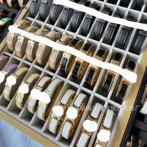 

factory outlet h ermes designer bracelets aijia h enamel cnc high edition couple pig nose fashion versatile black warrior does not fade