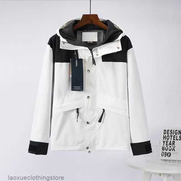 

women designer jacket windbreakers men retro snow mountain commemorative version waterproof windproof breathable adjustable hoodie couple ou, Black;brown