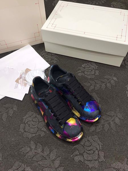 

2023 new luxury designer woman's shoe leather lace up men fashion platform sneakers white black mens 0426