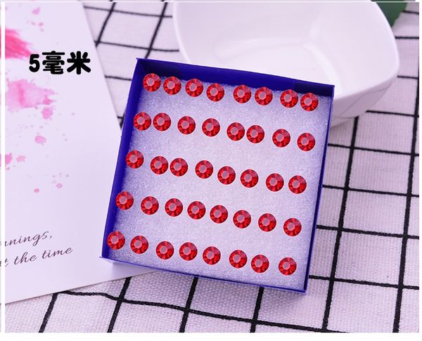 

2~5mm diameter high imitation diamond earrings inlaid diamond super shiny red stud non fading resin material for allergy prevention women pe, Golden;silver