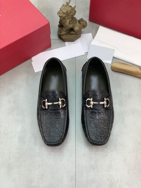 

fashion men designer dress shoes letter carved leather slip on metal buckle black luxury mens casual shoe with red box
