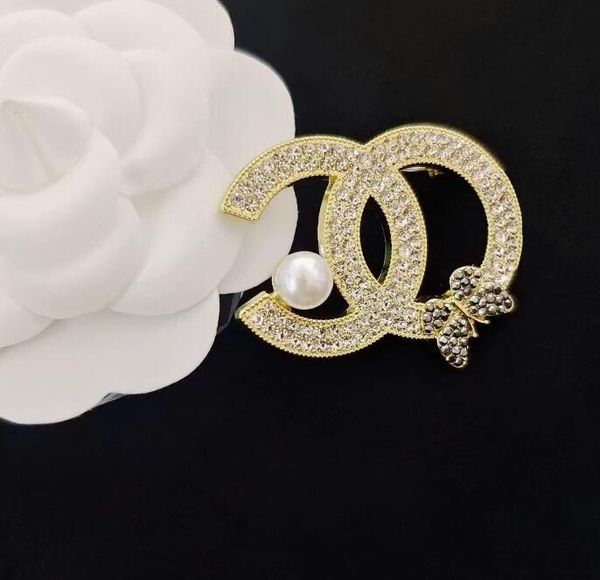 

20style brand double letters designer brooches for fashion women inlaid crystal pearl brooch clothing suit pin women wedding, Gray