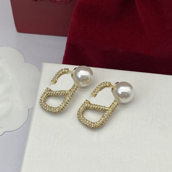 

earnail designers valentinoity design studs for women luxurious gold pearl crystal gold jewelry classic frgie udewn, Golden;silver