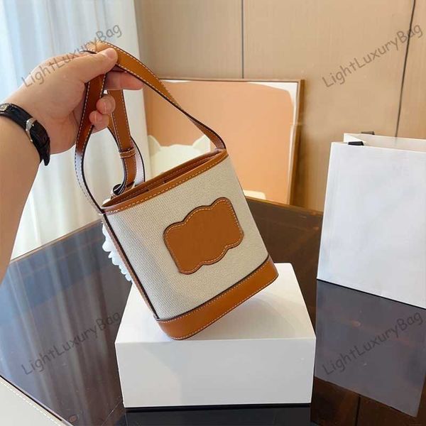 

designer bucket bag for women spring summer travel bags large capacity crossbody purse fashion mirror quality shopping tote classic female p