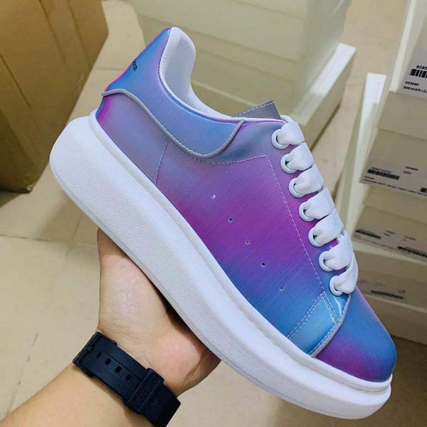 

2023 luxury designer calfskin casual shoes reflective sneakers vintage leather trainers fashion 0426, Black
