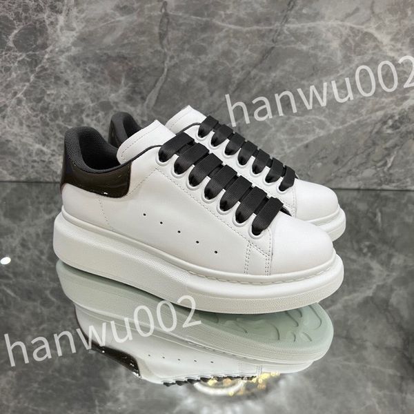 

2023 new r woman shoe leather lace up men fashion platform sneakers white black mens and womens casual shoes