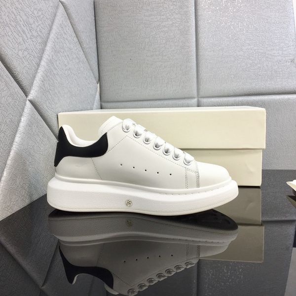 

2023 new mens womens fashion casual shoes loafers designer classic rubber platform leisure 0426, Black