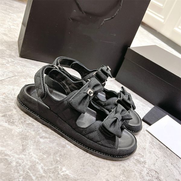 

designer cc beach shoes luxury beach sandals fashion slippers women classic flat shoes outdoor slides xvdaa