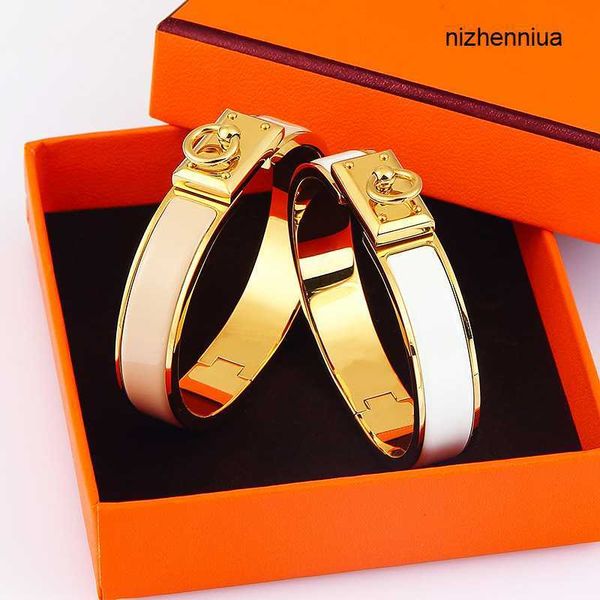 

hermm classic bracelets aijia h lock button bracelet high version letter enamel style titanium steel clasp dsge, Black