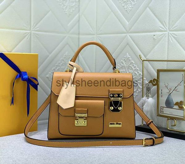 

stylisheendibags designer bagl micro metis chain shoulder bag mini messenger handbag iconic s-lock clasp flap monograms empreinte leather po