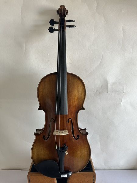 

4/4 violin guarneri model 1742 flamed maple back spruce hand carved k3191
