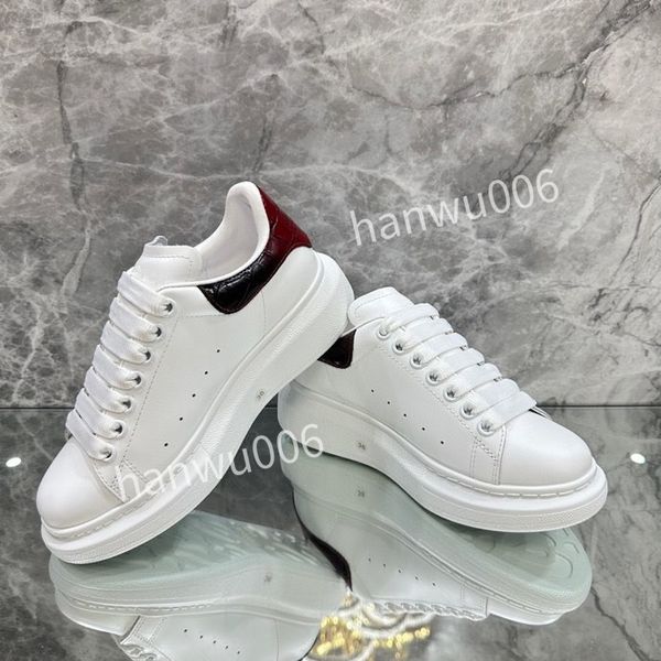 

2023new luxury designer shoes men womens white luxury designer sneaker lace up genuine leather sneakers fashion women casual designer sneake, Black