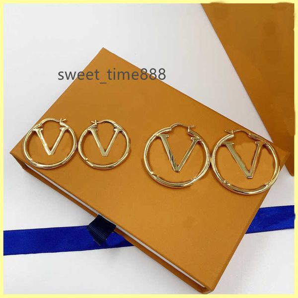 

women hoops earrings fashion womens circle simple gold earring jewelry luxurys designer earrings silver letter stud earring size 5 cm, Golden;silver