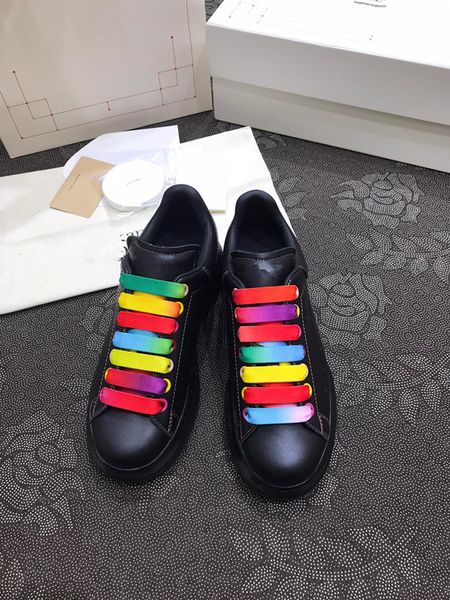 

2023 new men womens fashion casual shoes loafers designer classic rubber platform leisure comfort 0426, Black