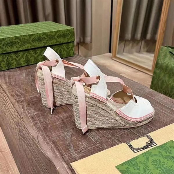 

2023 designer womens sandals eller letter eller classic letter black and white bicolor womens beach shoes womens